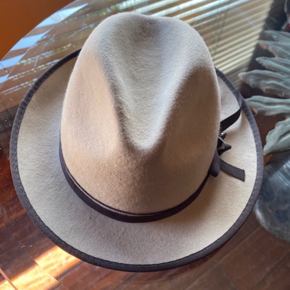 Fedora tan felt hat - Picture 2 of 5